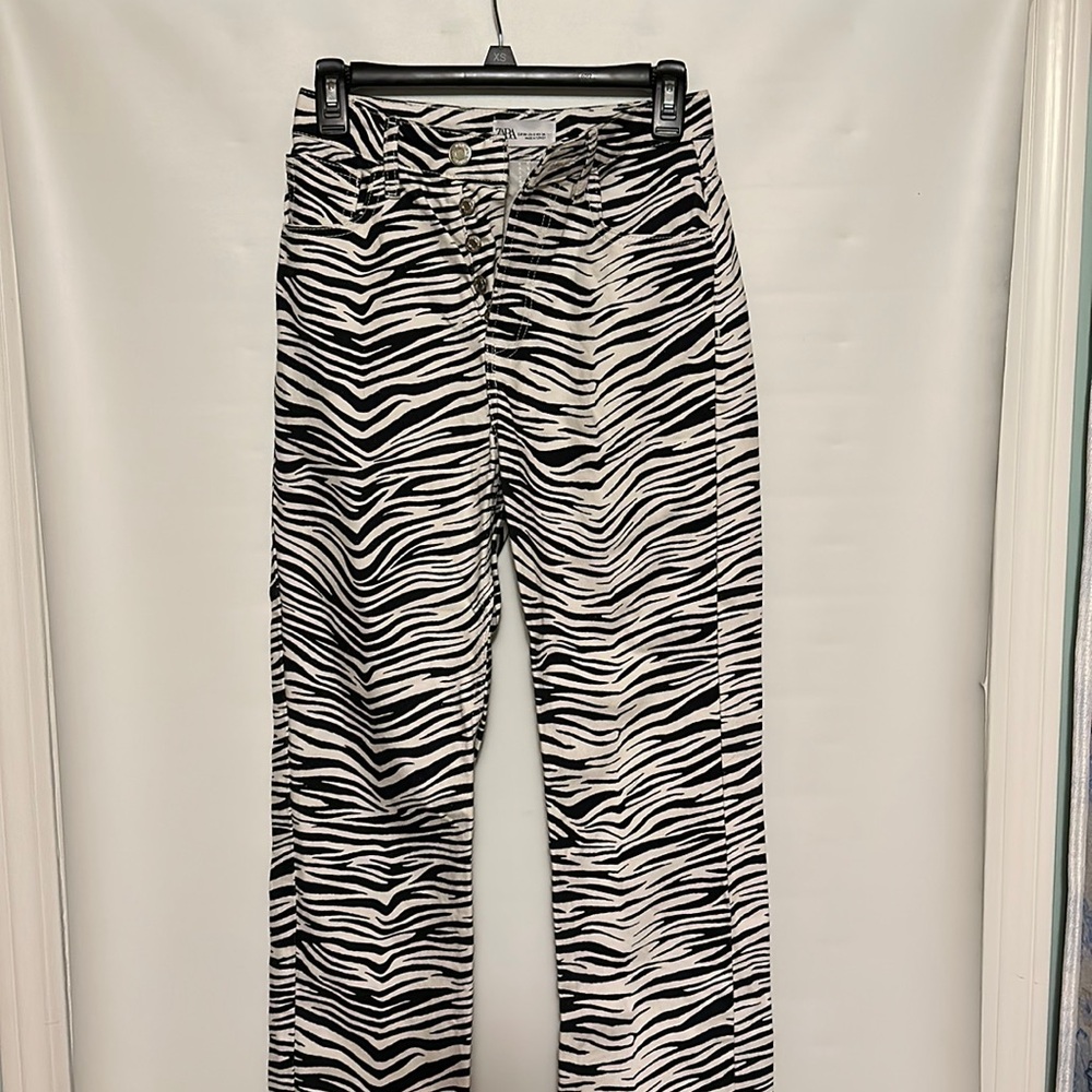 Zara Stripped Jeans